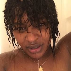 Meet your Posher, Quintella